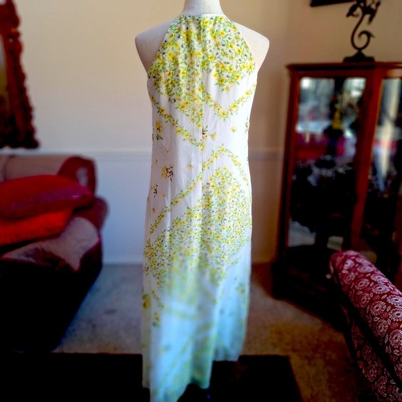 Cute yellow white floral long maxi sleeveless dress size Medium - Picture 6 of 7
